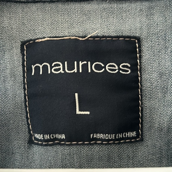 Maurice’s Jean Vest Size Large Only worn a few times. Wear over summer dresses. - Picture 4 of 6